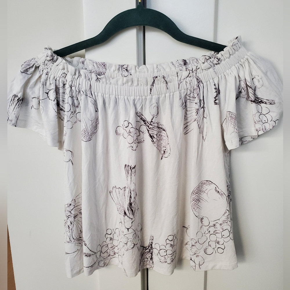 Wilfred Off-Shoulder Blouse in White with Black Bird/floral Sketch Design Sz.XXS